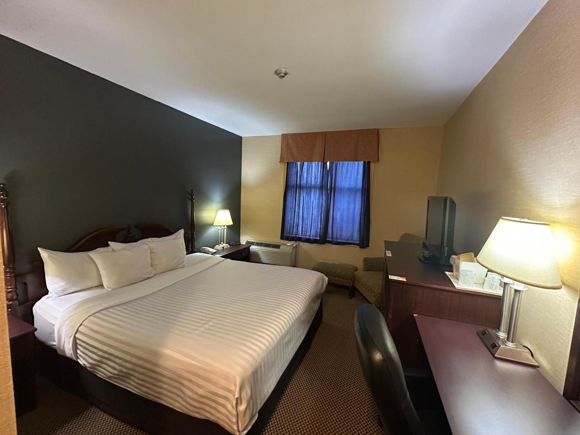 Econo Lodge City Centre Kingston Esterno foto