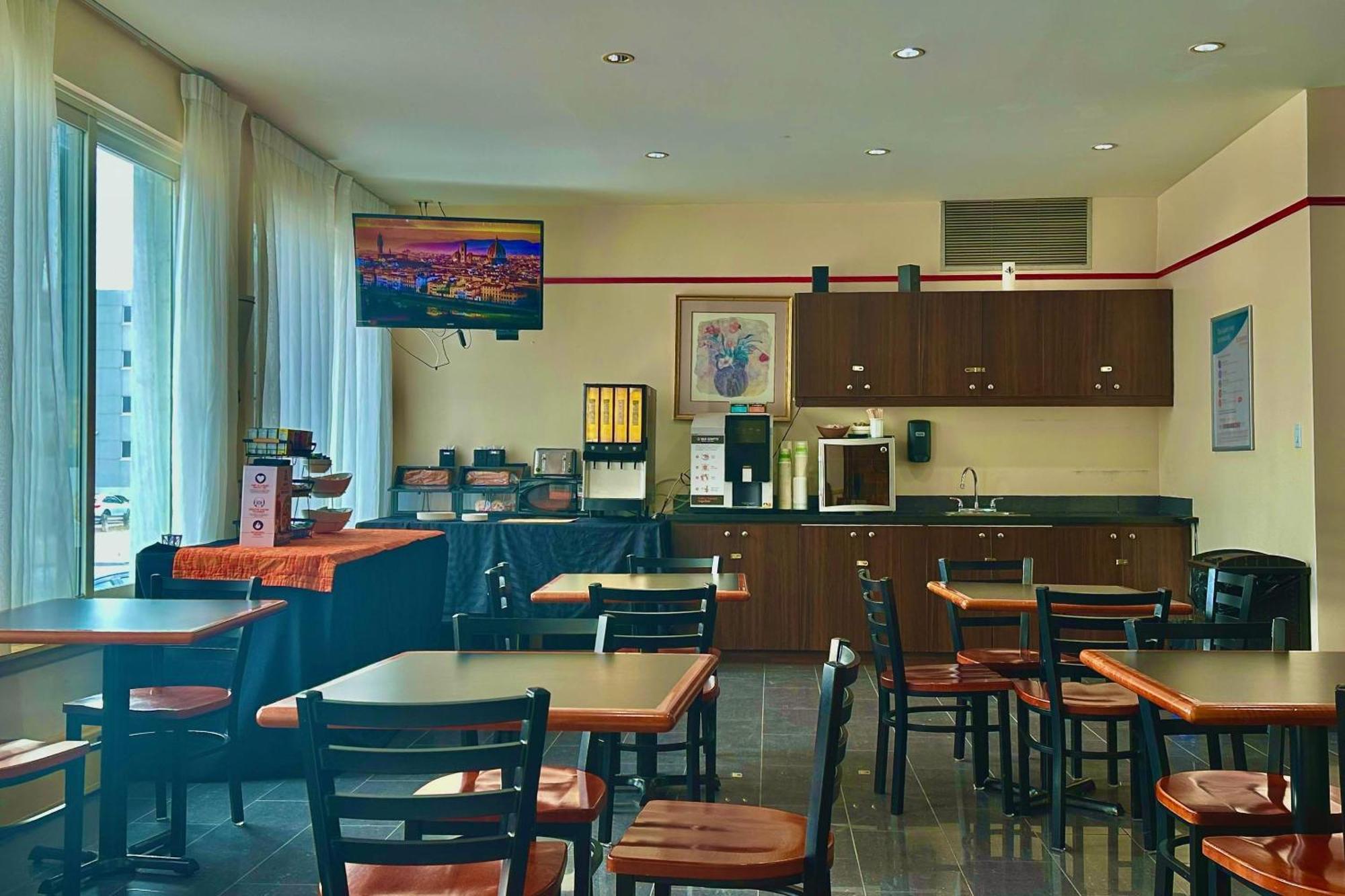 Econo Lodge City Centre Kingston Esterno foto